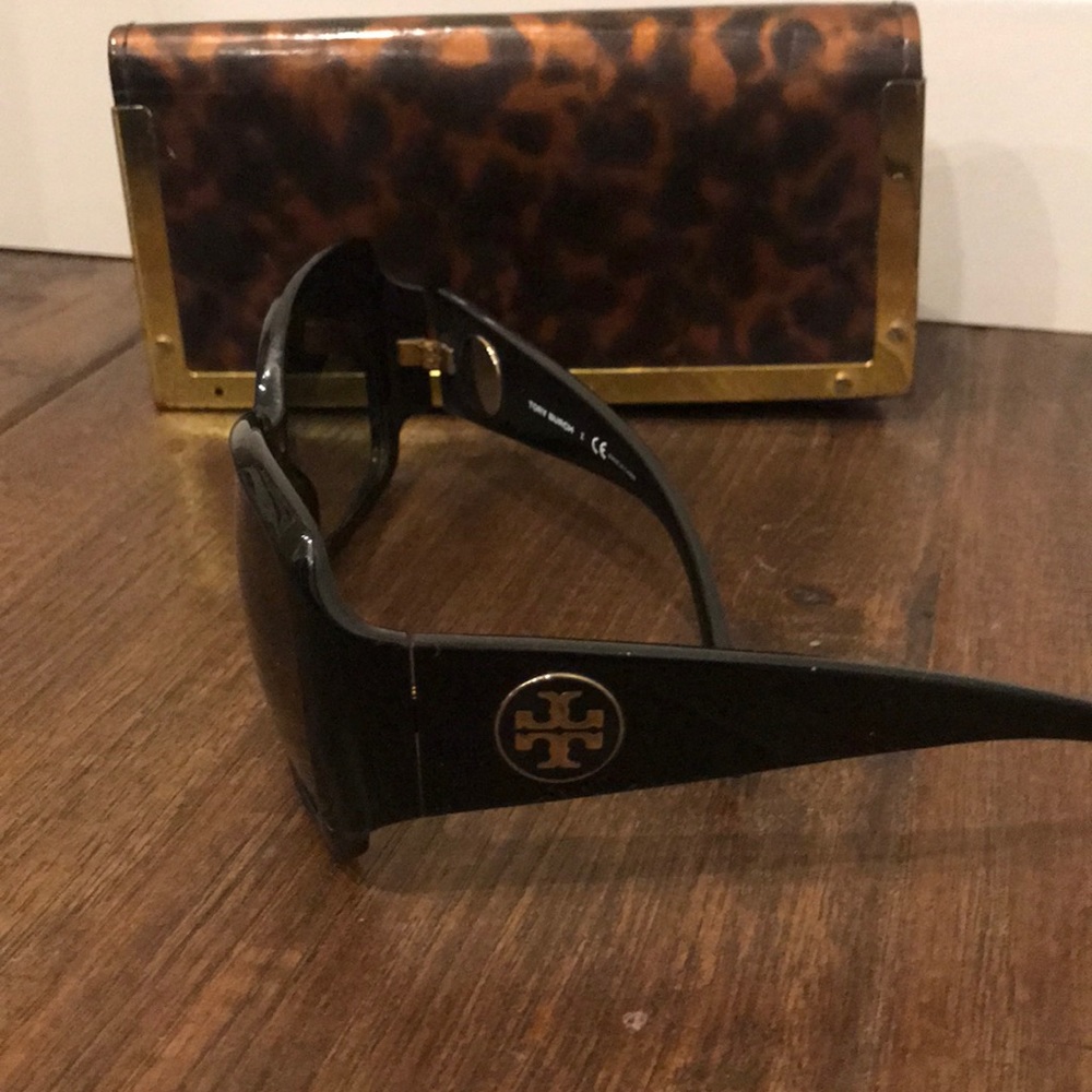 Tory burch sunglasses 🕶